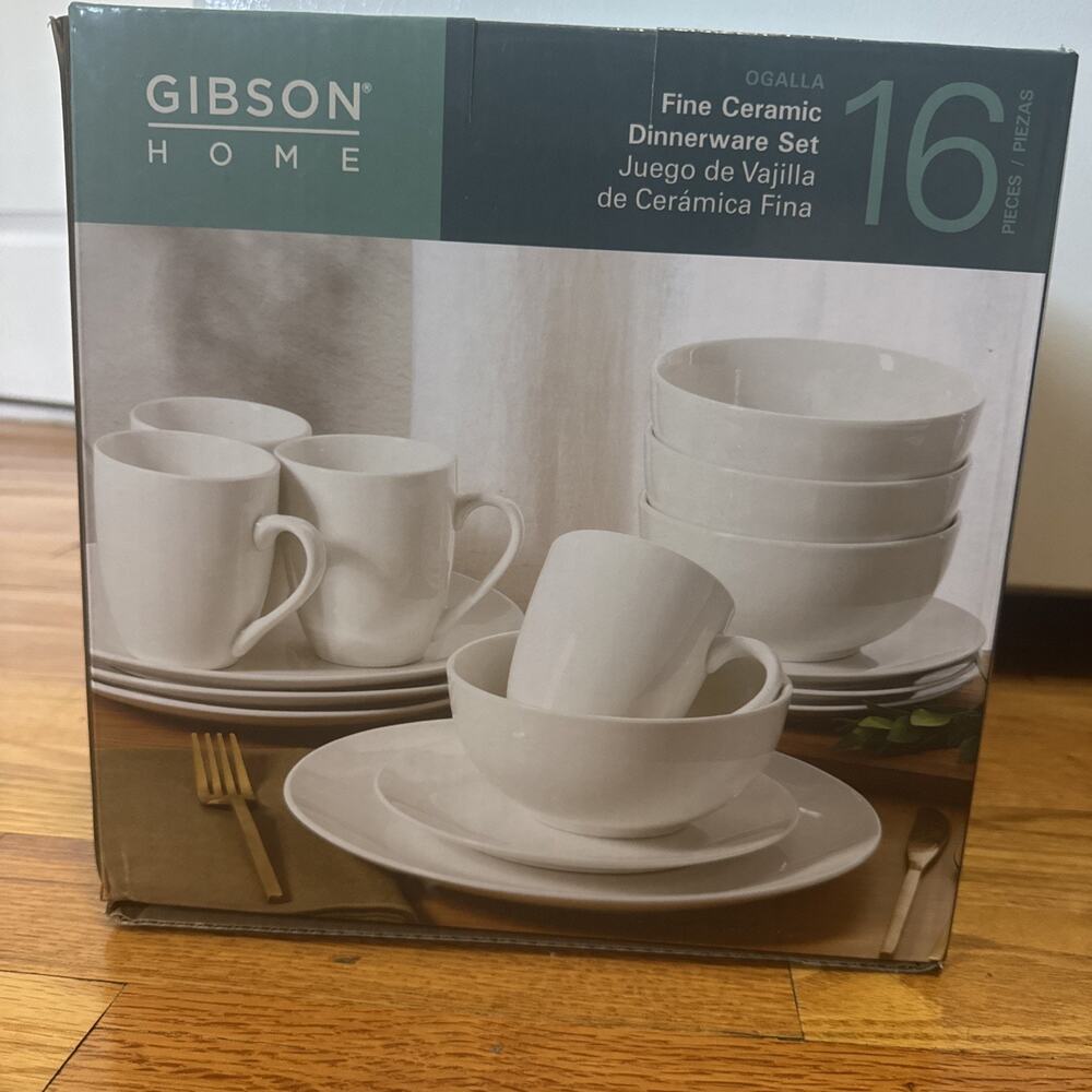 Gibson Home Zen Buffet 16-Piece White Round Dinnerware Set, Service for 4